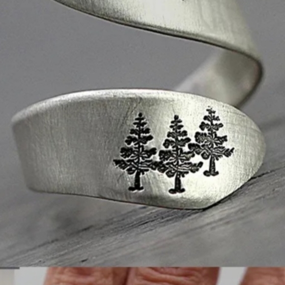 New silver mountains and trees nature adjustable spoon ring wrap ring. - Picture 3 of 5